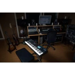 Roland JUNO DS61 61-note Synthesizer -musical instrument juno ds61 me studio gal