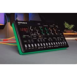 Roland AIRA S1 Tweak Synth -musical instrument s 1 inspired sequencing gif img 0079 v2